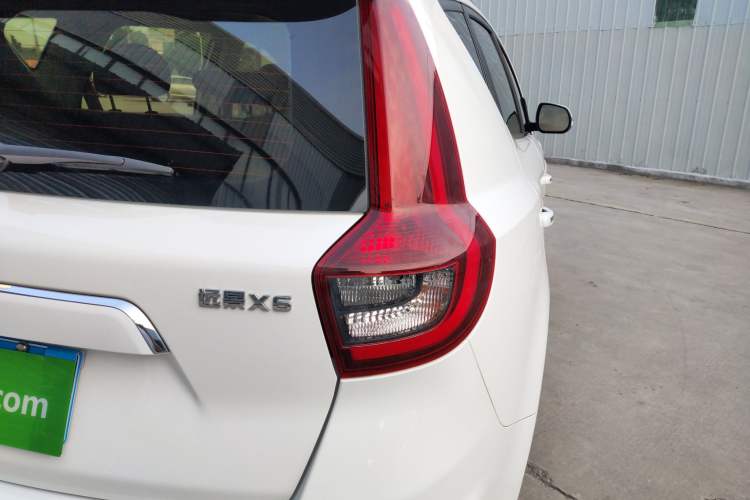 Used Geely Auto Vision X6 2018 1.4T CVT 4G Connected Flagship Edition Right Rear Taillight
