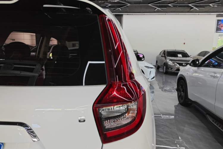 Used Geely Auto Vision X6 2018 1.4T CVT 4G Connected Luxury Version Right Rear Taillight