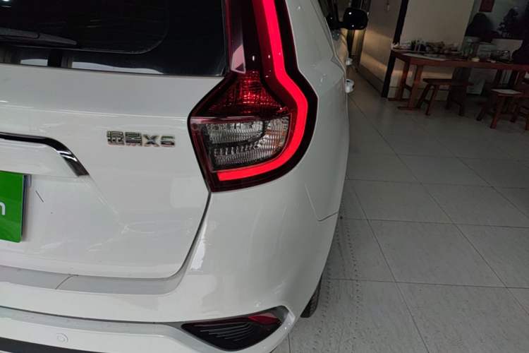 Used Geely Auto Vision X6 2018 1.4T CVT 4G Connected Luxury Version Right Rear Taillight