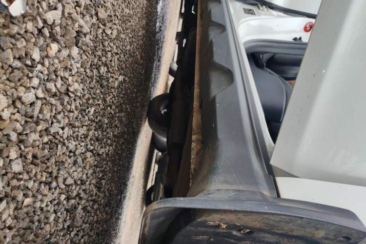 Used Geely Auto Vision X6 2018 1.4T CVT 4G Connected Luxury Version Right Side Sill