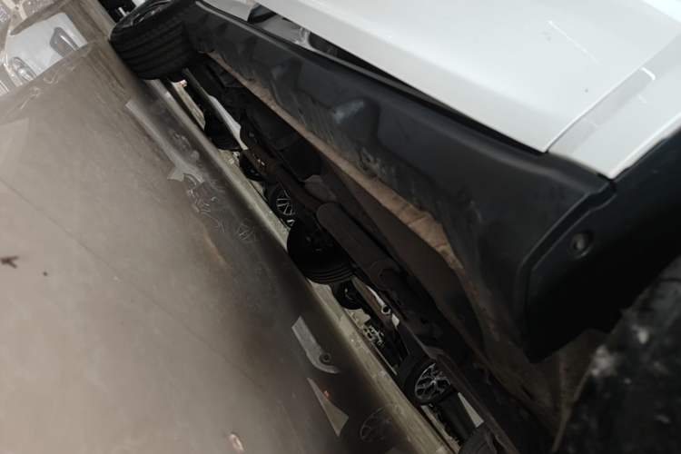 Used Geely Auto Vision X6 2018 1.4T CVT 4G Connected Flagship Edition Right Side Sill