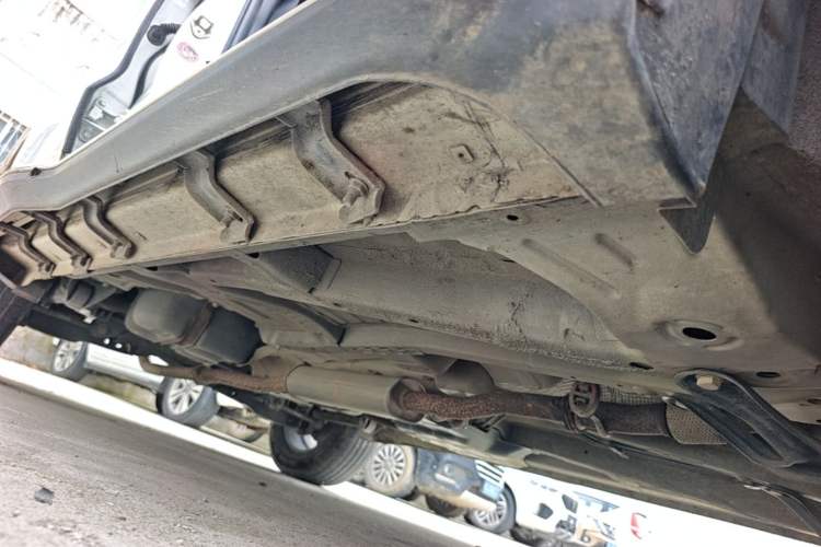 Used Geely Auto Vision X6 2018 1.8L Manual 4G Connect Luxury Edition Right Side Sill