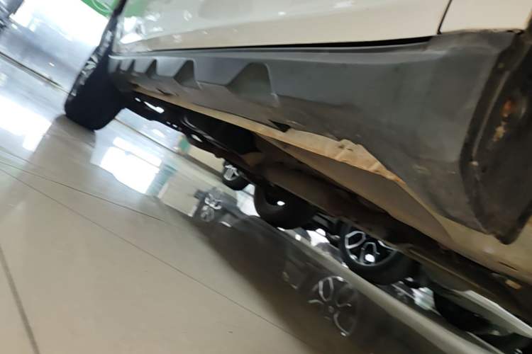 Used Geely Auto Vision X6 2018 1.8L Manual 4G Connect Luxury Edition Right Side Sill