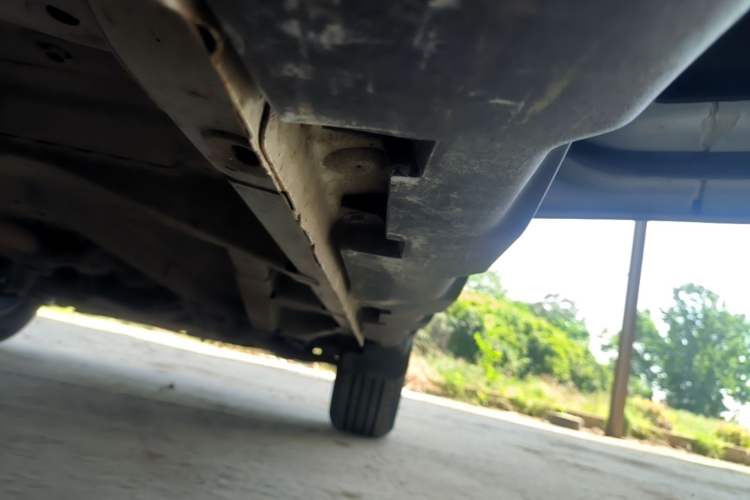 Used Geely Auto Vision X6 2018 1.8L Manual 4G Connect Luxury Edition Right Side Sill