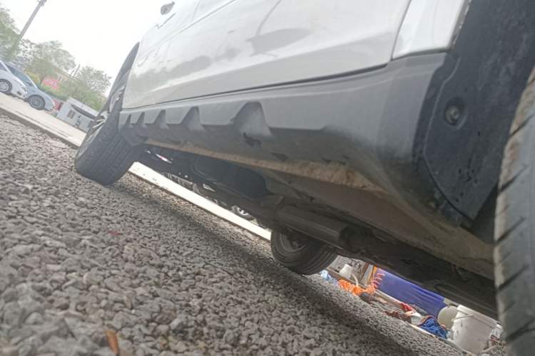 Used Geely Auto Vision X6 2018 1.8L Manual 4G Connect Luxury Edition Right Side Sill