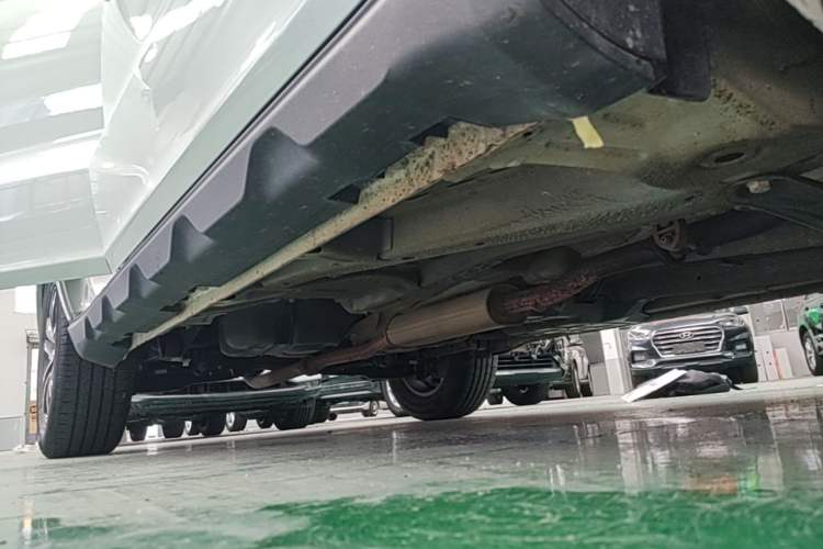 Used Geely Auto Vision X6 2018 1.4T CVT 4G Connected Flagship Edition Right Side Sill