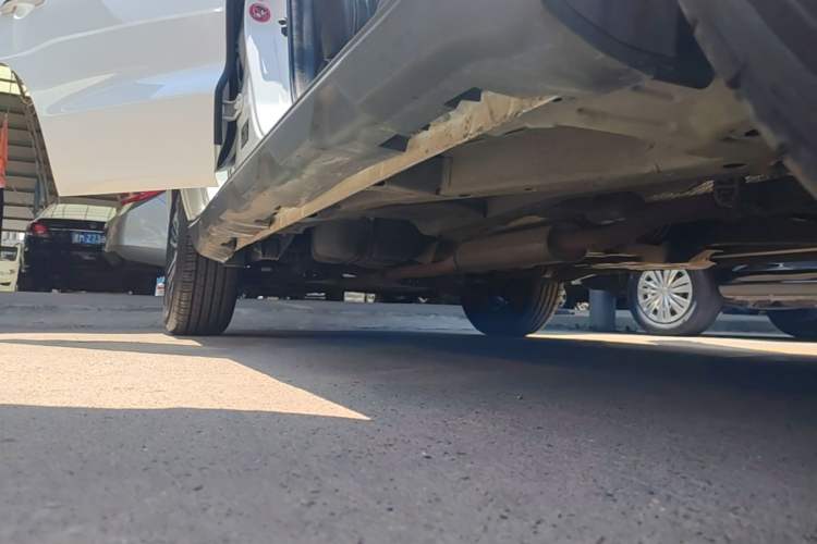 Used Geely Auto Vision X6 2018 1.8L Manual 4G Connect Luxury Edition Right Side Sill