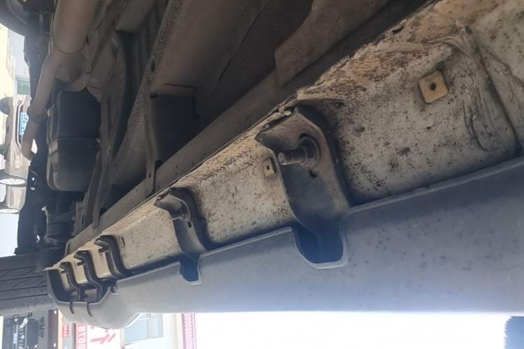 Used Geely Auto Vision X6 2018 1.8L Manual 4G Connect Luxury Edition Right Side Sill