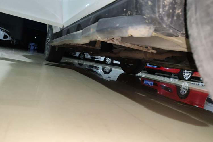 Used Geely Auto Vision X6 2018 1.8L Manual 4G Connect Luxury Edition Right Side Sill