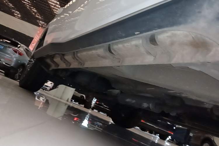 Used Geely Auto Vision X6 2018 1.8L Manual 4G Connect Luxury Edition Right Side Sill