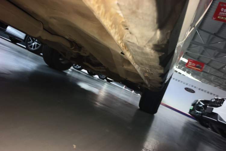 Used Geely Auto Vision X6 2018 1.8L Manual 4G Connect Luxury Edition Right Side Sill