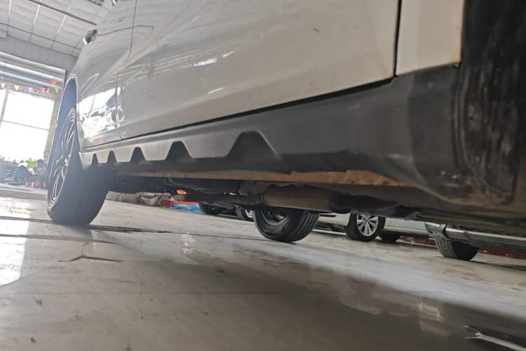 Used Geely Auto Vision X6 2018 1.4T CVT 4G Connected Flagship Edition Right Side Sill
