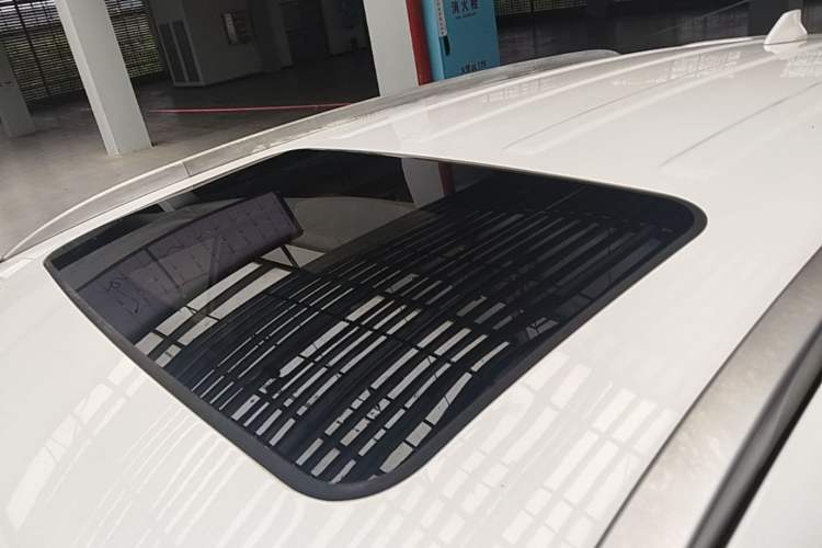 Used Geely Auto Vision X6 2018 1.8L Manual 4G Connect Luxury Edition Roof