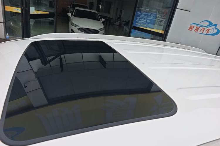 Used Geely Auto Vision X6 2018 1.8L Manual 4G Connect Luxury Edition Roof
