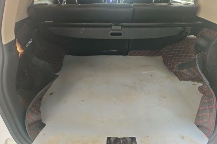 Used Geely Auto Vision X6 2018 1.4T CVT 4G Connected Luxury Version Trunk