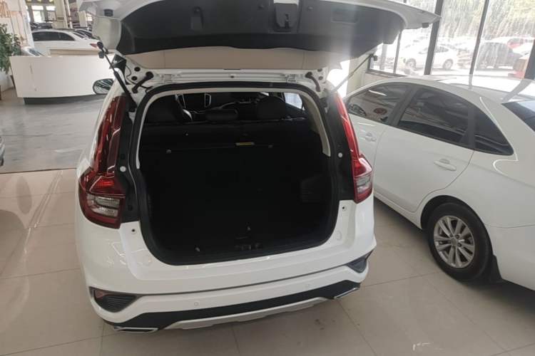 Used Geely Auto Vision X6 2018 1.4T CVT 4G Connected Flagship Edition Trunk