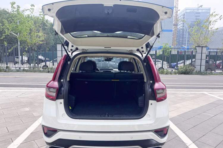 Used Geely Auto Vision X6 2018 1.4T CVT 4G Connected Luxury Version Trunk