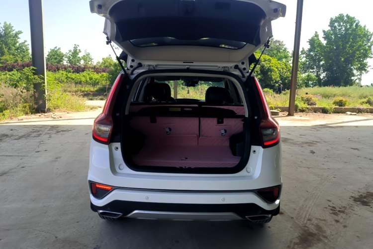 Used Geely Auto Vision X6 2018 1.8L Manual 4G Connect Luxury Edition Trunk