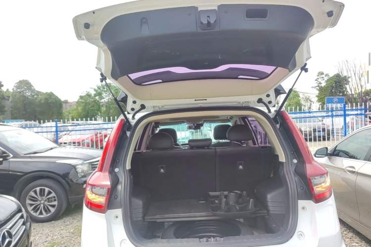 Used Geely Auto Vision X6 2018 1.4T CVT 4G Connected Flagship Edition Trunk