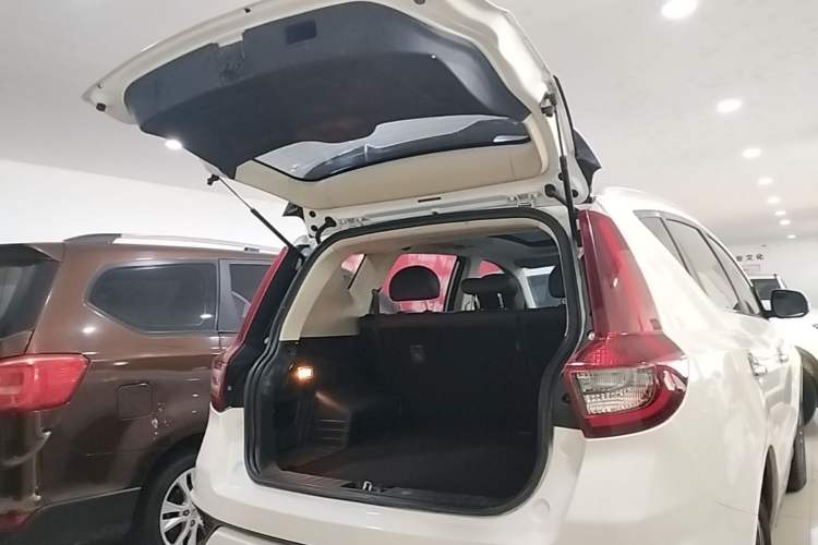 Used Geely Auto Vision X6 2018 1.4T CVT 4G Connected Flagship Edition Trunk