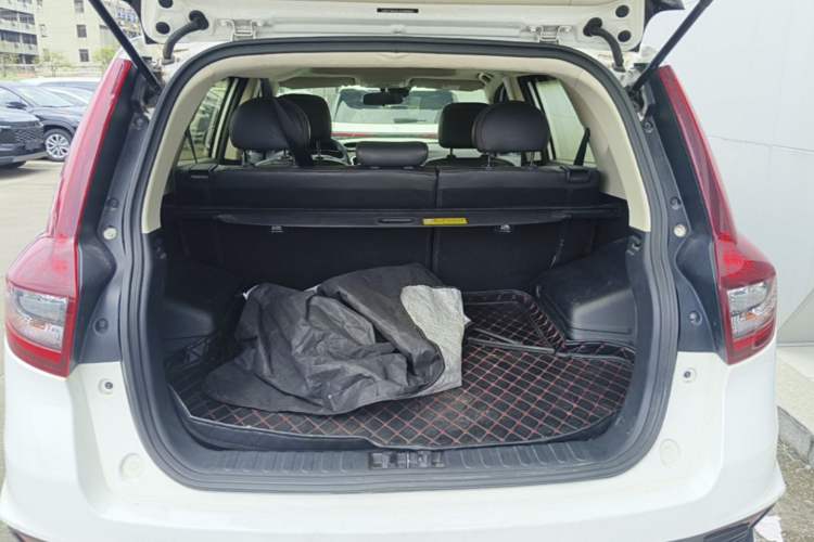 Used Geely Auto Vision X6 2018 1.4T CVT 4G Connected Flagship Edition Trunk