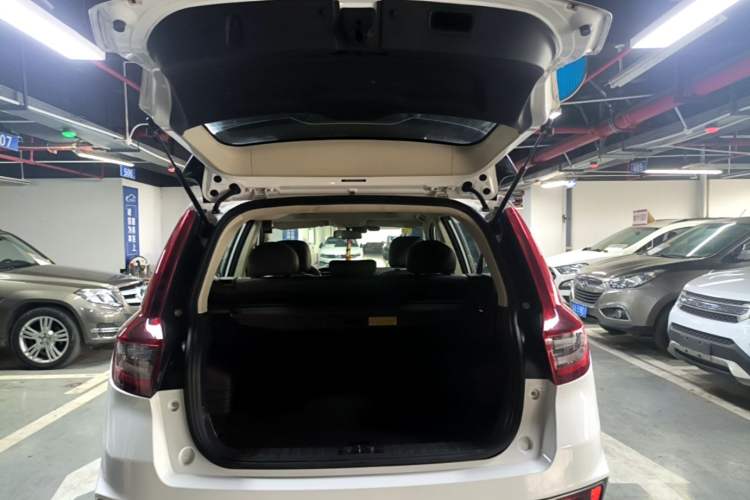 Used Geely Auto Vision X6 2018 1.4T CVT 4G Connected Flagship Edition Trunk