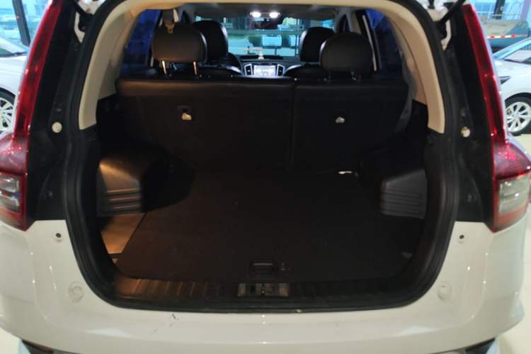 Used Geely Auto Vision X6 2018 1.8L Manual 4G Connect Luxury Edition Trunk