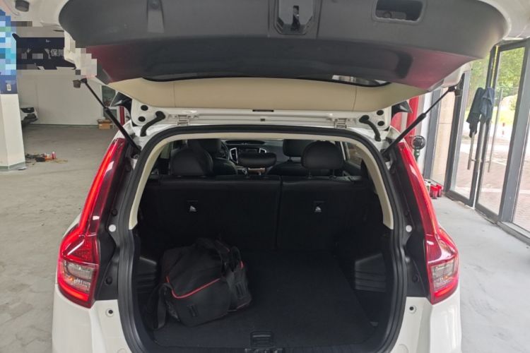 Used Geely Auto Vision X6 2018 1.4T CVT 4G Connected Flagship Edition Trunk