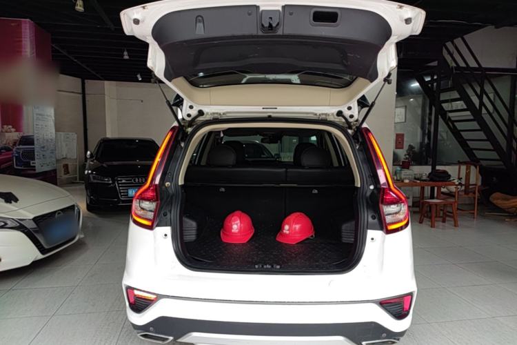 Used Geely Auto Vision X6 2018 1.4T CVT 4G Connected Luxury Version Trunk