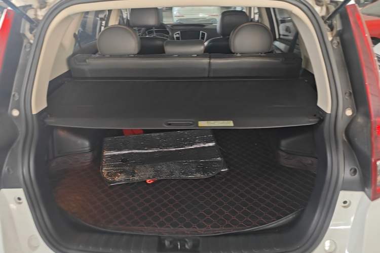Used Geely Auto Vision X6 2018 1.4T CVT 4G Connected Flagship Edition Trunk
