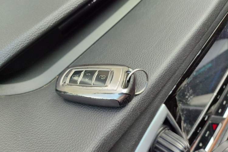 Used Geely Auto Vision X6 2018 1.4T CVT 4G Connected Luxury Version Vehicle Key