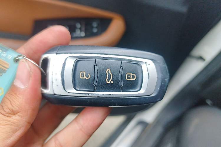 Used Geely Auto Vision X6 2018 1.4T CVT 4G Connected Flagship Edition Vehicle Key