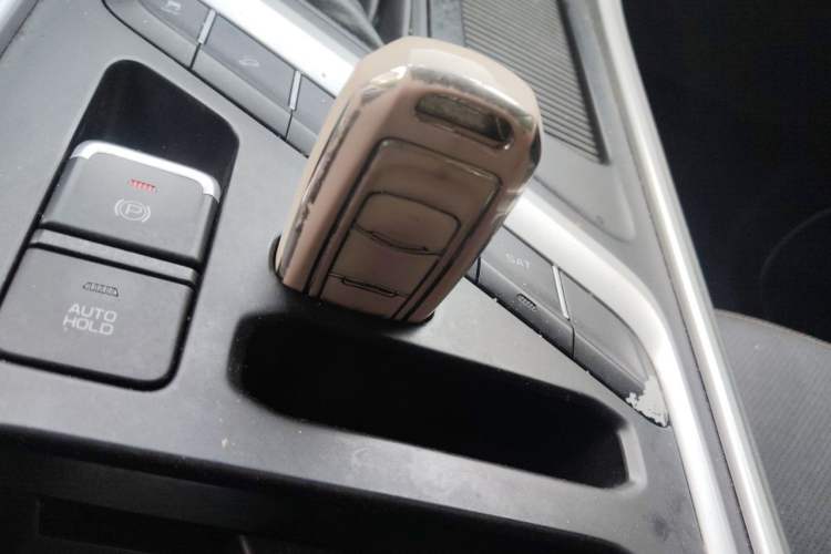 Used Geely Auto Vision X6 2018 1.4T CVT 4G Connected Luxury Version Vehicle Key