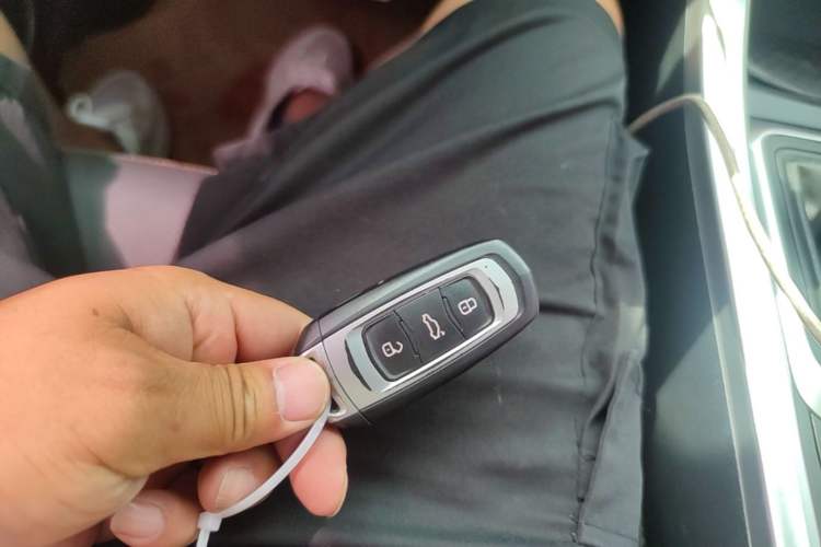 Used Geely Auto Vision X6 2018 1.4T CVT 4G Connected Flagship Edition Vehicle Key