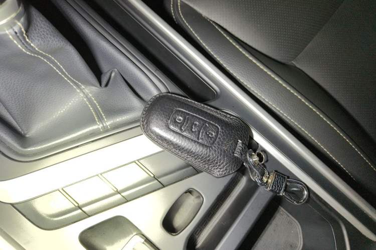 Used Geely Auto Vision X6 2018 1.8L Manual 4G Connect Luxury Edition Vehicle Key