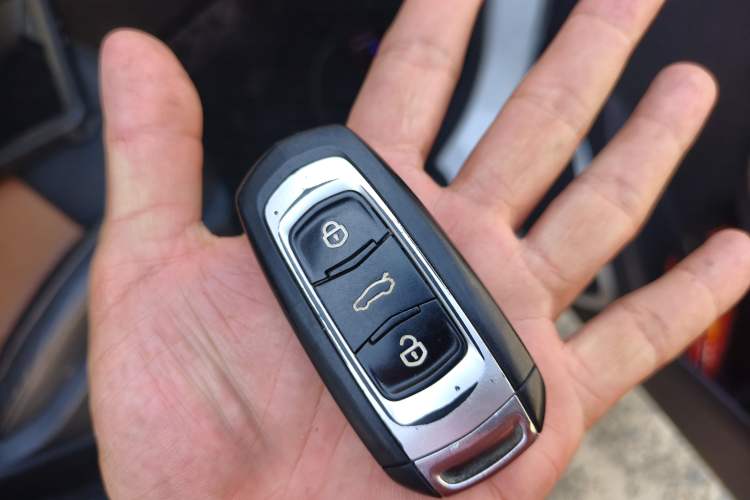 Used Geely Auto Vision X6 2018 1.4T CVT 4G Connected Flagship Edition Vehicle Key