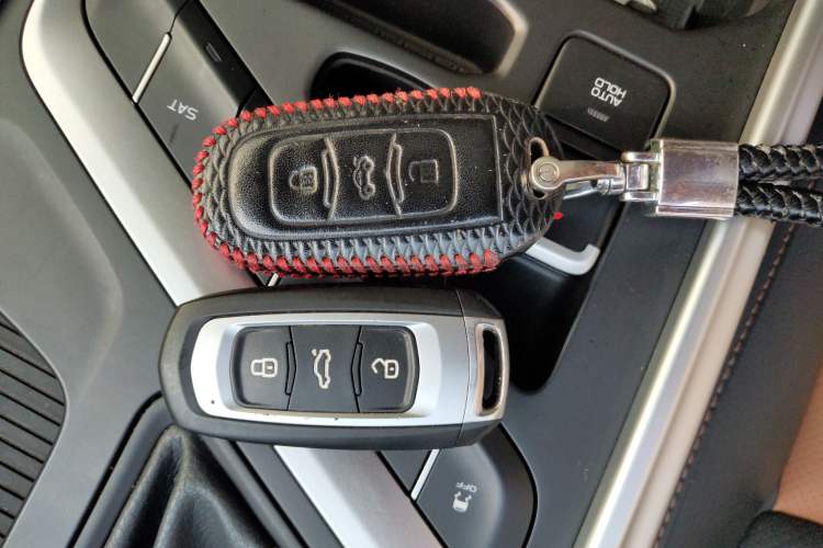 Used Geely Auto Vision X6 2018 1.4T CVT 4G Connected Flagship Edition Vehicle Key