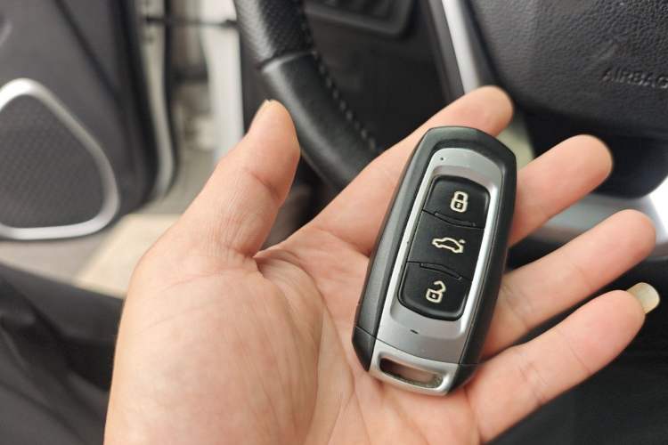 Used Geely Auto Vision X6 2018 1.4T CVT 4G Connected Luxury Version Vehicle Key