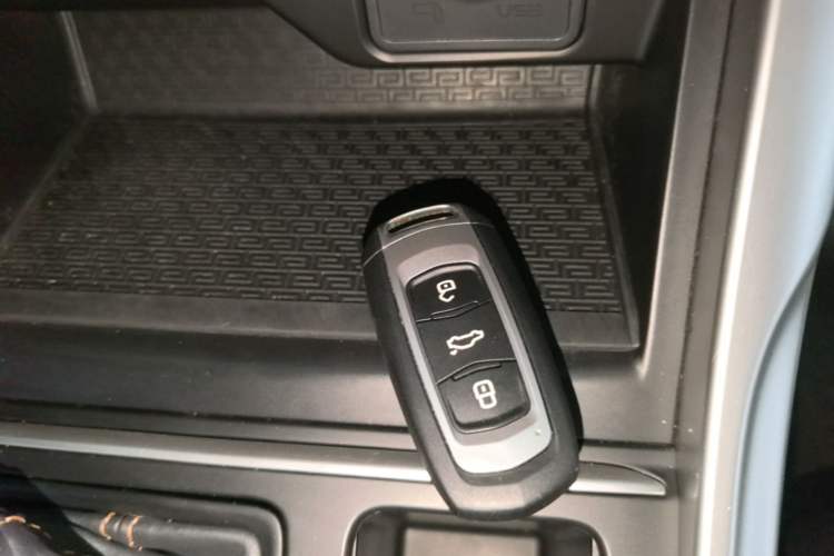Used Geely Auto Vision X6 2018 1.4T CVT 4G Connected Flagship Edition Vehicle Key