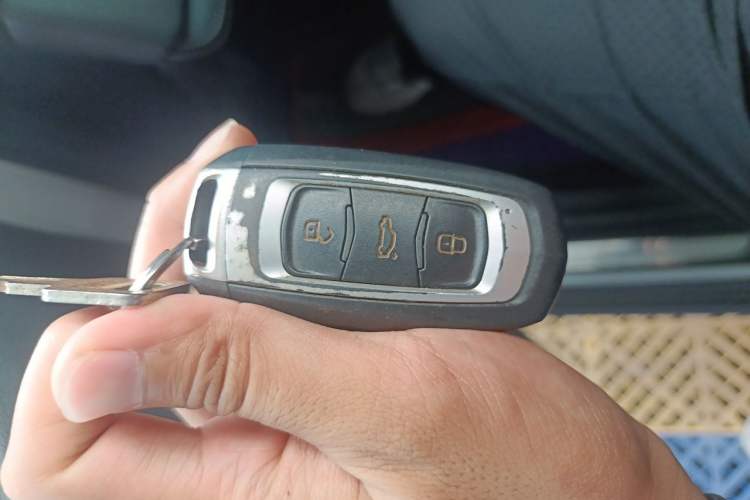 Used Geely Auto Vision X6 2018 1.8L Manual 4G Connect Luxury Edition Vehicle Key