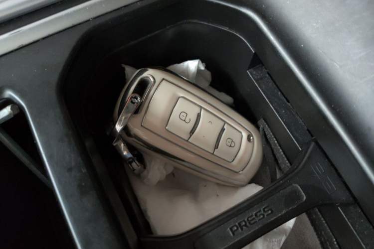 Used Geely Auto Vision X6 2018 1.4T CVT 4G Connected Flagship Edition Vehicle Key