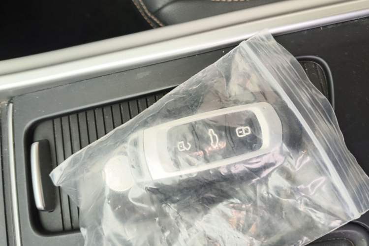 Used Geely Auto Vision X6 2018 1.4T CVT 4G Connected Flagship Edition Vehicle Key