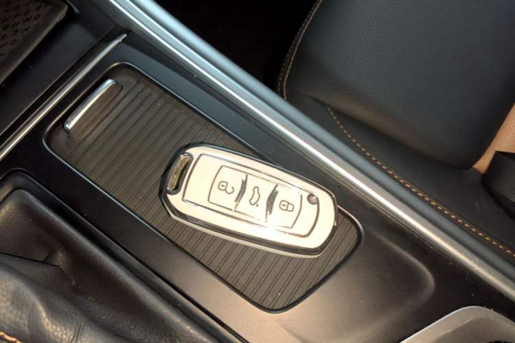Used Geely Auto Vision X6 2018 1.4T CVT 4G Connected Flagship Edition Vehicle Key