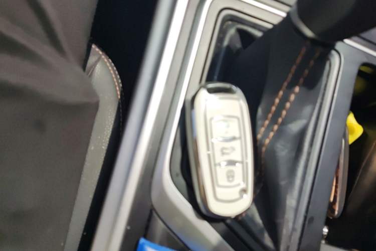 Used Geely Auto Vision X6 2018 1.4T CVT 4G Connected Flagship Edition Vehicle Key