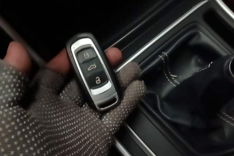 Used Geely Auto Vision X6 2018 1.8L Manual 4G Connect Luxury Edition Vehicle Key