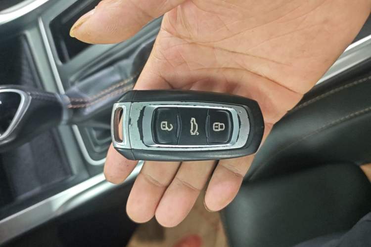Used Geely Auto Vision X6 2018 1.4T CVT 4G Connected Flagship Edition Vehicle Key