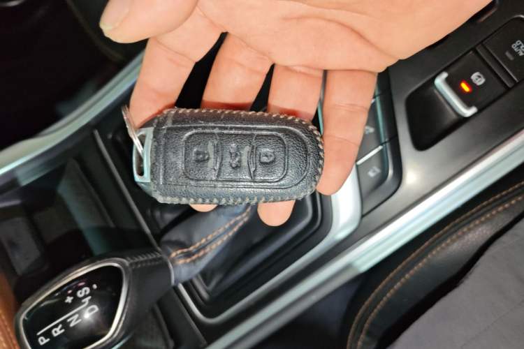Used Geely Auto Vision X6 2018 1.4T CVT 4G Connected Luxury Version Vehicle Key