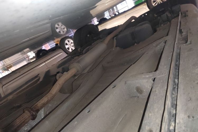 Used Geely Auto Vision X6 2019 1.4T CVT 4G Connected Luxury Version China VI Standard Left Side Sill