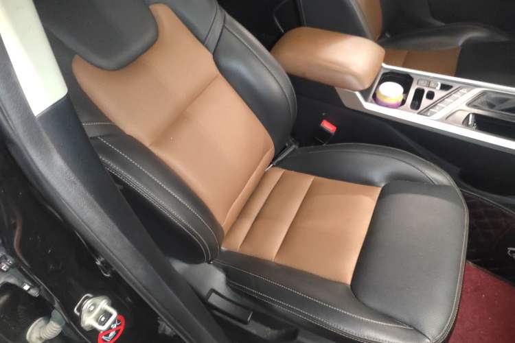 Used Geely Auto Vision X6 2019 1.4T CVT 4G Connected Luxury Version China VI Standard Right Front Seat