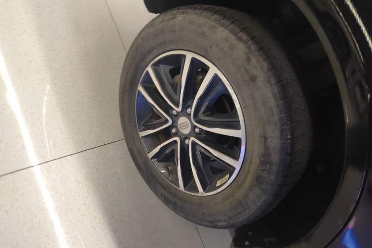 Used Geely Auto Vision X6 2019 1.4T CVT 4G Connected Luxury Version China VI Standard Right Rear Wheel Hub